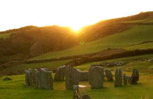Dr Terence Meaden’s Research into the Core Meaning of Axial and Recumbent Stone Circles by Shadow Casting at Sunrise.